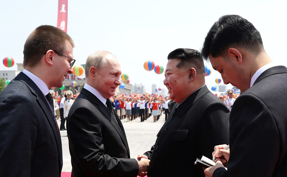 Владимир Путин и лидер КНДР Ким Чен Ын
