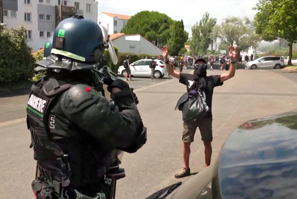 Полиция Франции во время акции протеста