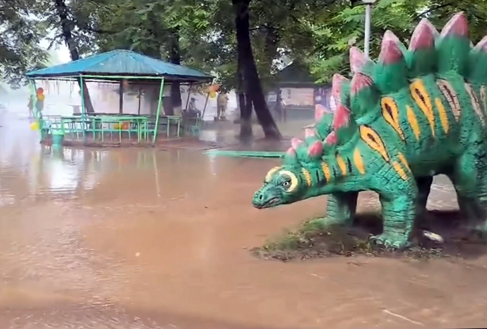 Затопленный детский лагерь