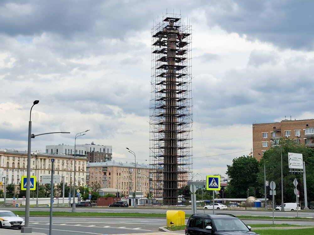 Реставрация памятника Юрию Гагарину