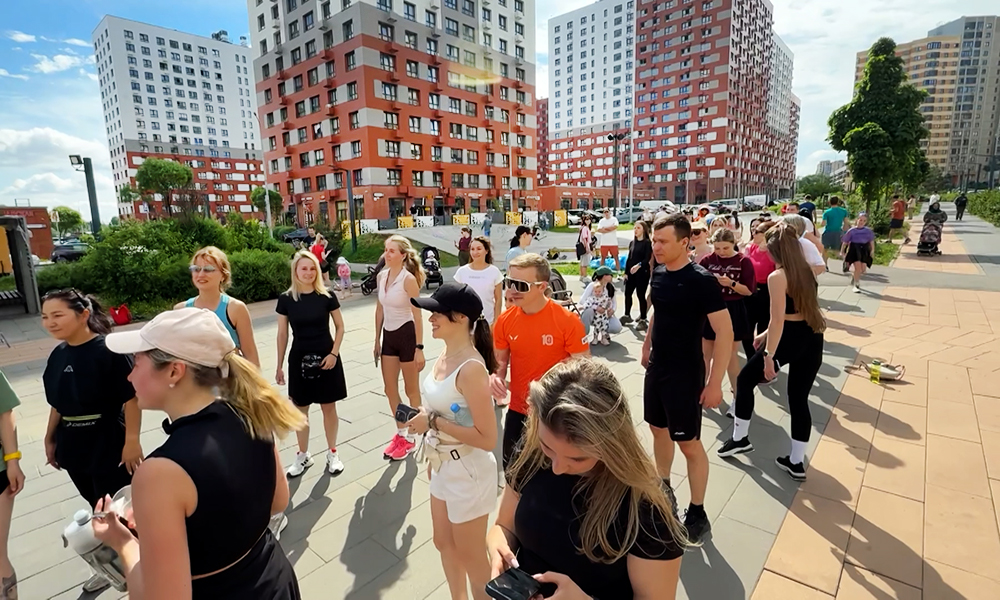 Громкий спорт в Мытищах: сотни людей будят жителей музыкой - спорт news from ТВ Центр