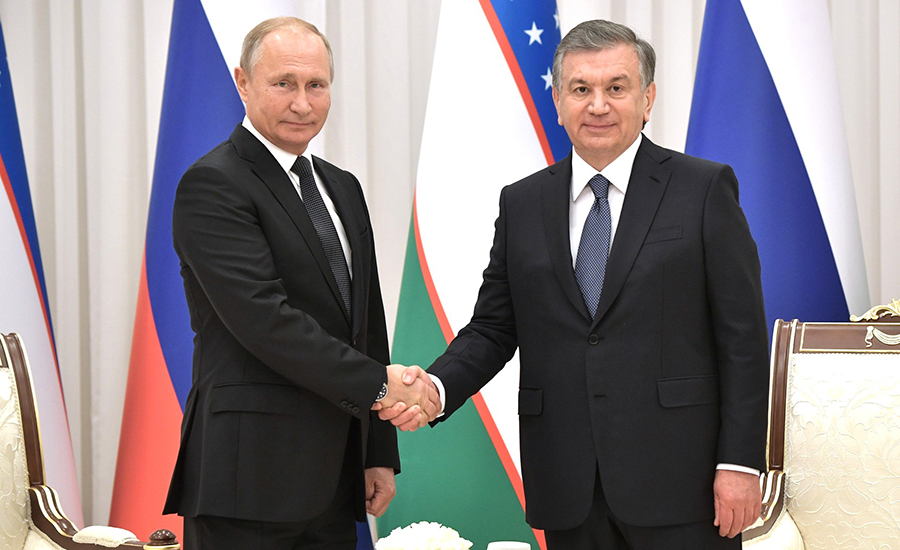 Путин по телефону поздравил президента Узбекистана с днем рождения