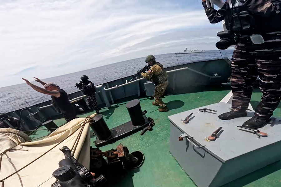 В Японском море прошли учения ВМФ России и Индонезии