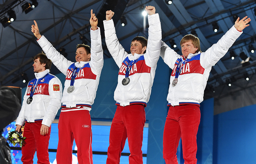 Завоевавший первое место. Медали России на Олимпиаде 2014 в Сочи. Награждение спортсменов. Сочи 2014 награждение.