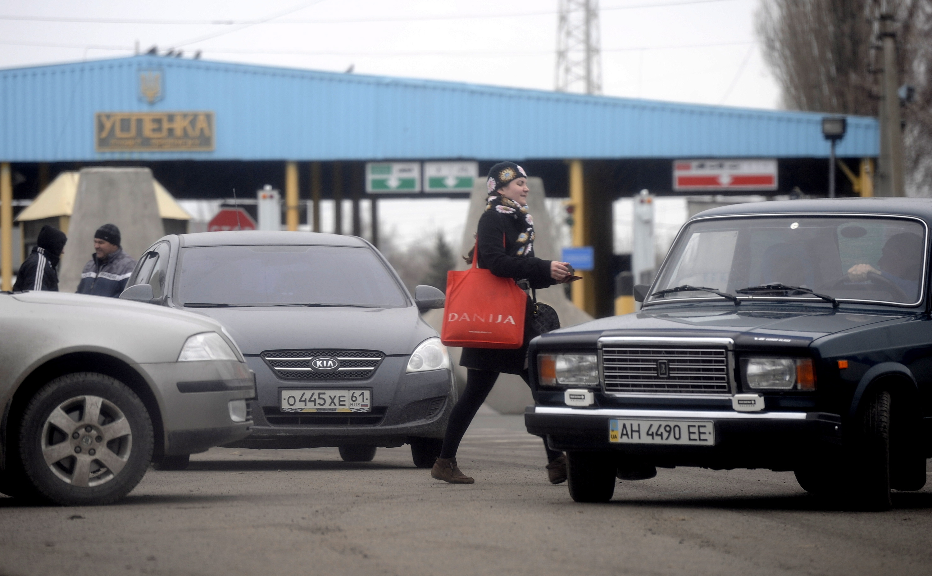 Украина закрыла въезд в страну российским мужчинам